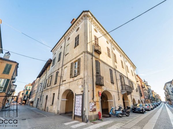 intera palazzina in vendita a Fossano
