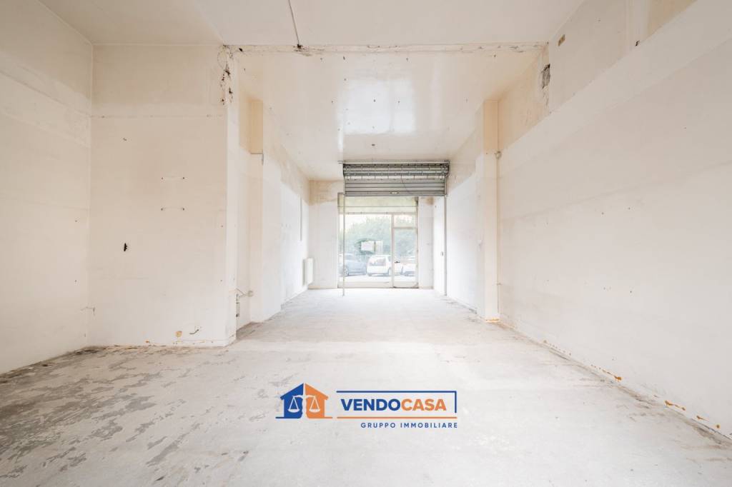 negozio in vendita a Fossano