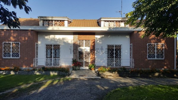 casa indipendente in vendita a Fossano