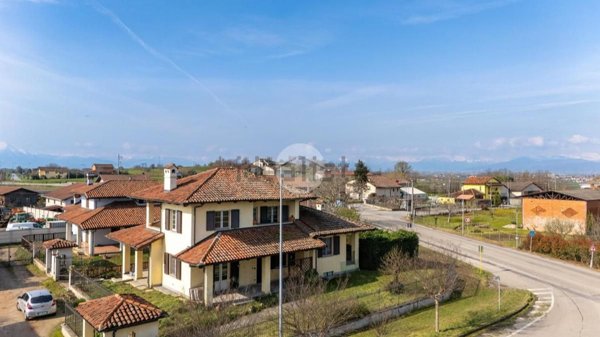casa indipendente in vendita a Fossano in zona Loreto