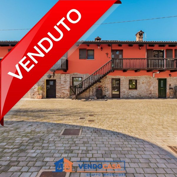 casa indipendente in vendita a Fossano in zona Maddalene