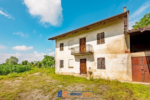 casale in vendita a Fossano in zona Maddalene