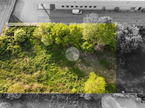 terreno edificabile in vendita a Fossano
