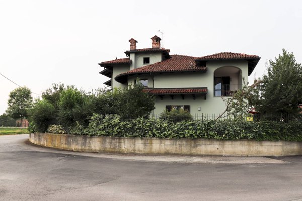 casa indipendente in vendita a Fossano in zona Santa Lucia