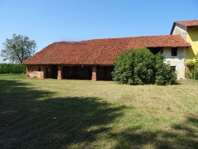 casale in vendita a Fossano in zona Gerbo