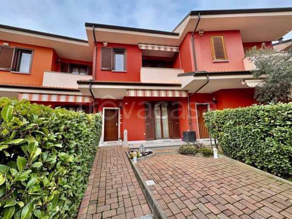 casa indipendente in vendita a Fossano