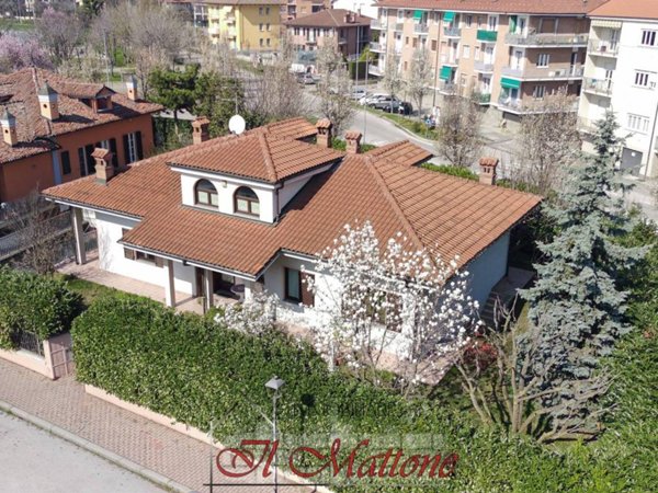 casa indipendente in vendita a Fossano