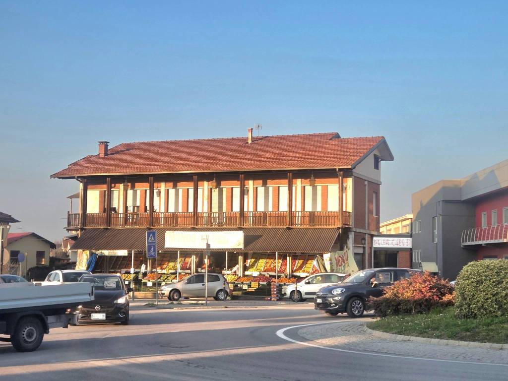 intera palazzina in vendita a Fossano