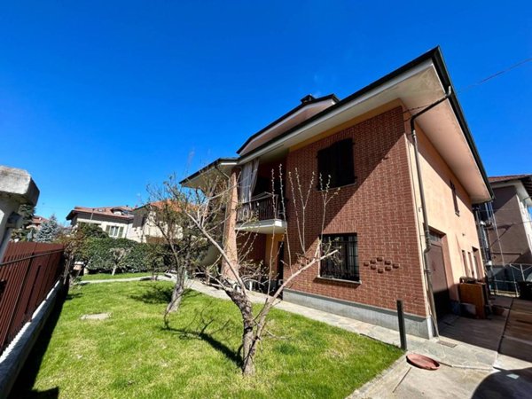 casa indipendente in vendita a Fossano