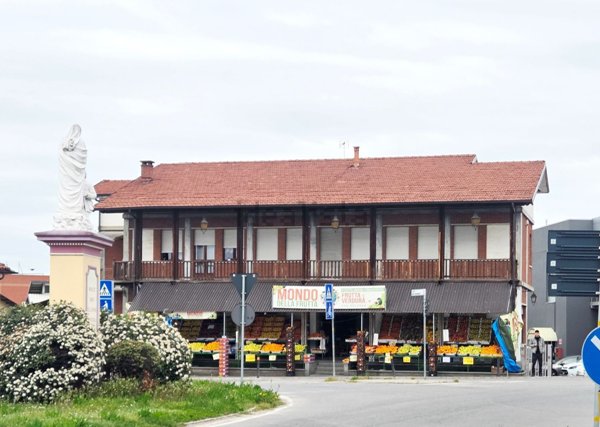 locale di sgombero in vendita a Fossano
