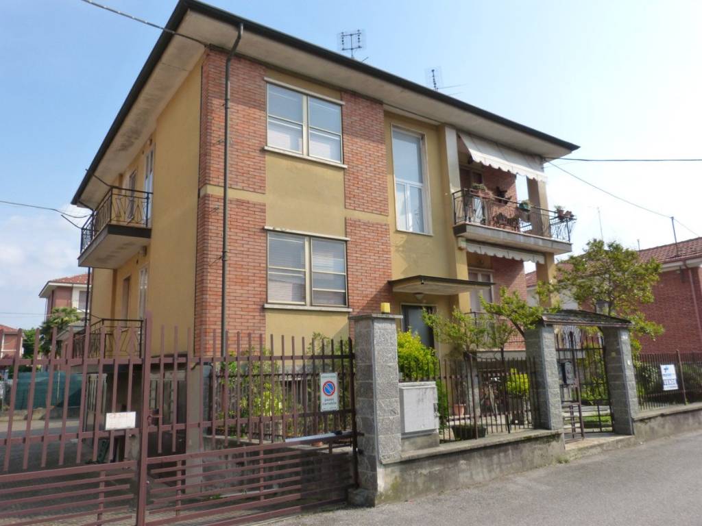 casa indipendente in vendita a Fossano