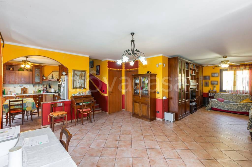 casa indipendente in vendita a Fossano in zona Santa Lucia