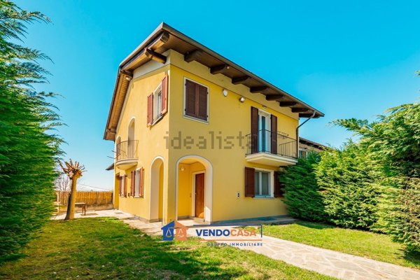 casa indipendente in vendita a Fossano