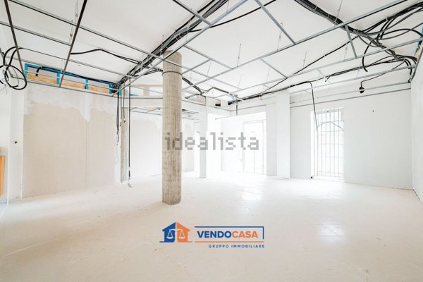 locale commerciale in vendita a Fossano