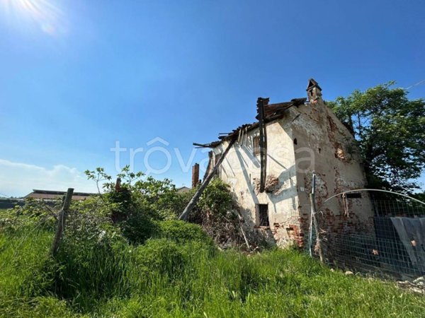 casa indipendente in vendita a Fossano in zona Loreto