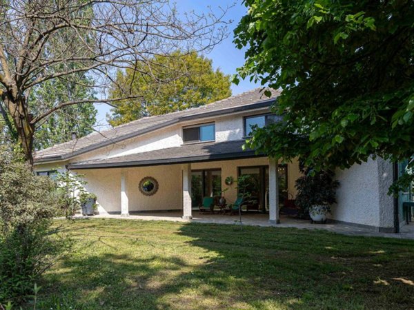 casa indipendente in vendita a Fossano