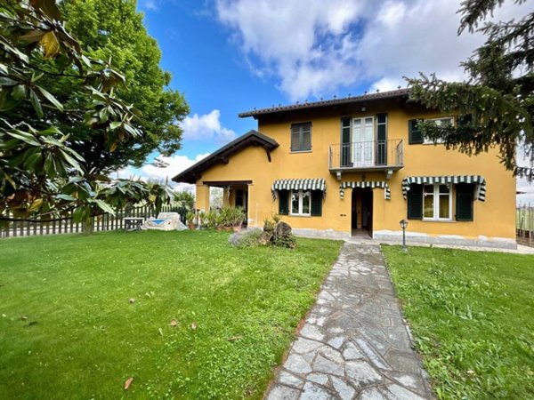 casa indipendente in vendita a Fossano in zona Maddalene