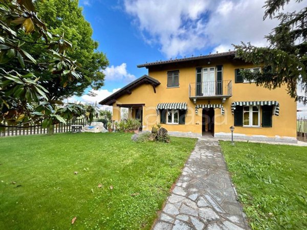 casa indipendente in vendita a Fossano in zona Maddalene