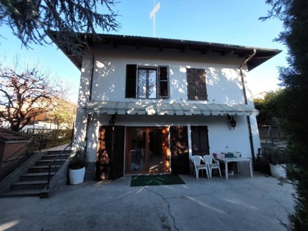 casa indipendente in vendita a Fossano