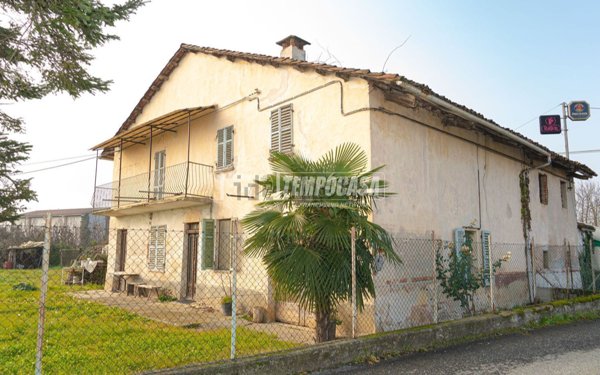 casa indipendente in vendita a Fossano in zona Loreto