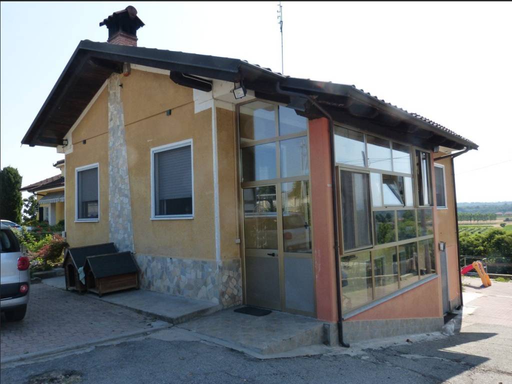 casa indipendente in vendita a Fossano