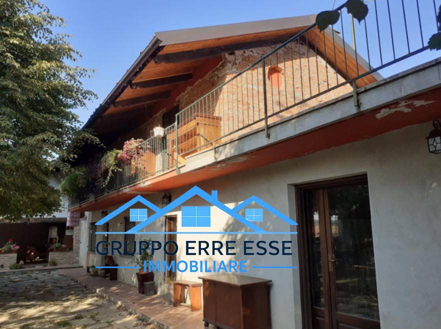 casa indipendente in vendita a Fossano