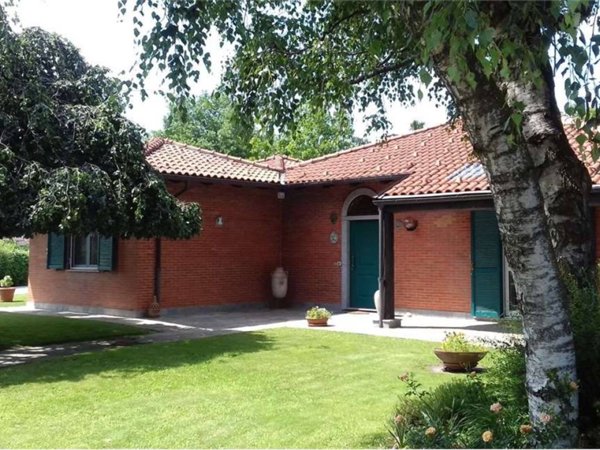 casa indipendente in vendita a Fossano