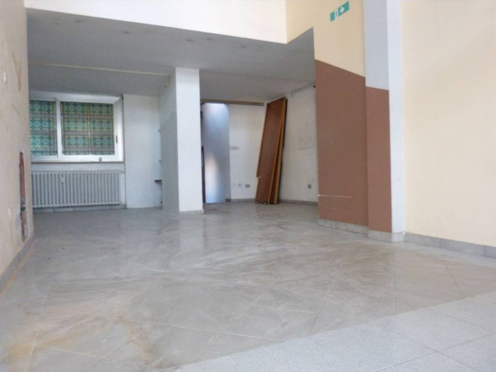 negozio in vendita a Fossano