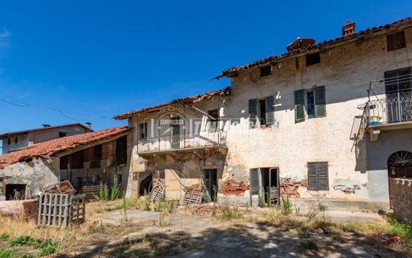casale in vendita a Fossano in zona San Vittore