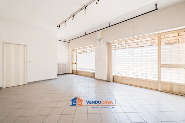 locale commerciale in vendita a Fossano