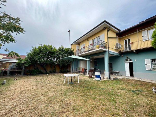 casa indipendente in vendita a Fossano