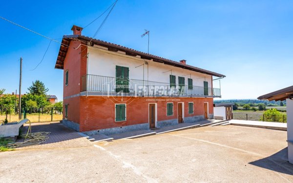 casa indipendente in vendita a Fossano