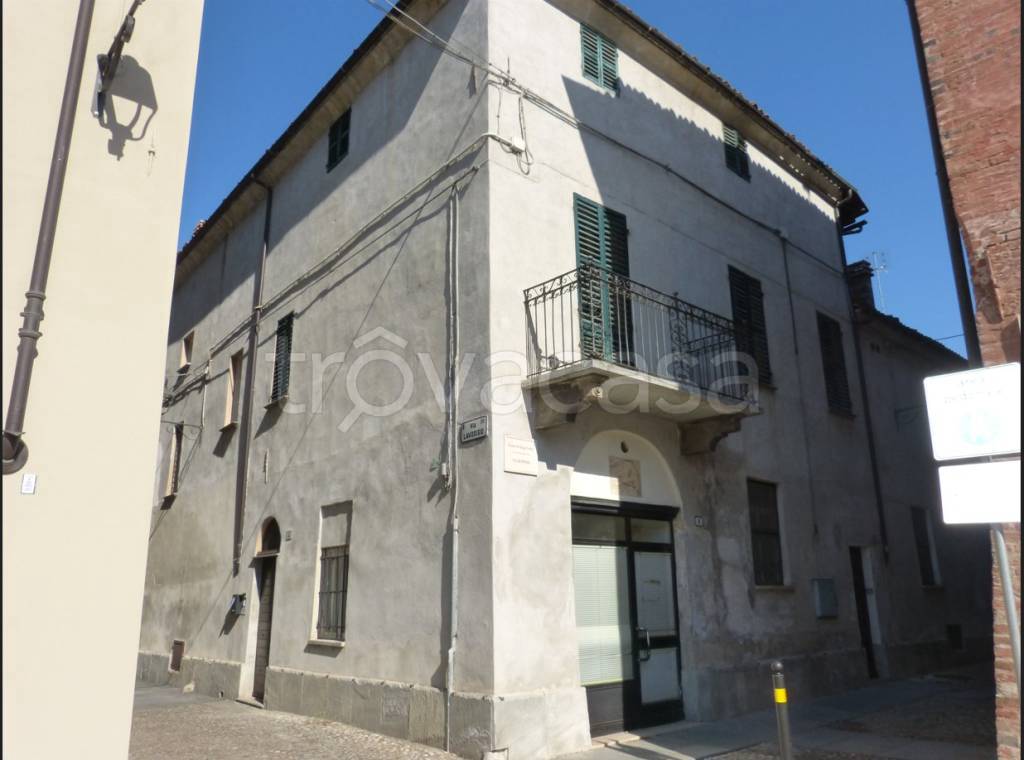 casa indipendente in vendita a Fossano