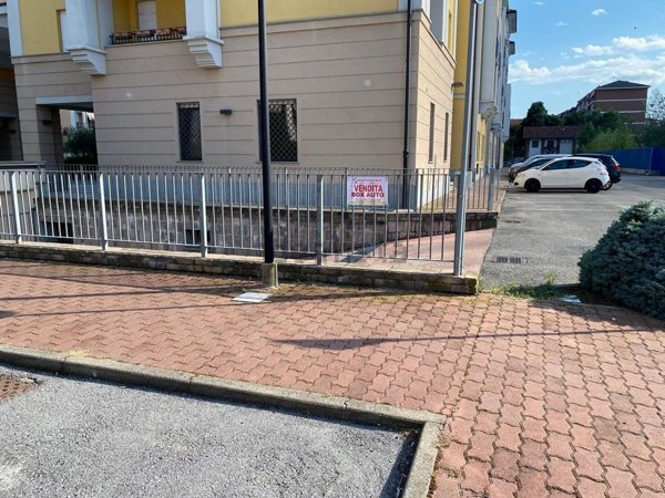 box auto in vendita a Fossano in zona Santa Lucia