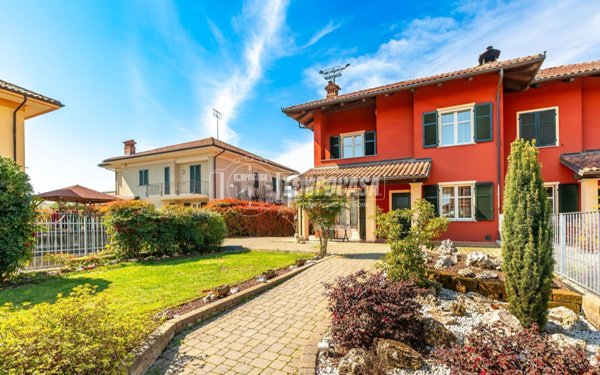 casa indipendente in vendita a Fossano in zona Santa Lucia
