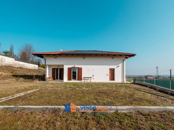 casa indipendente in vendita a Fossano