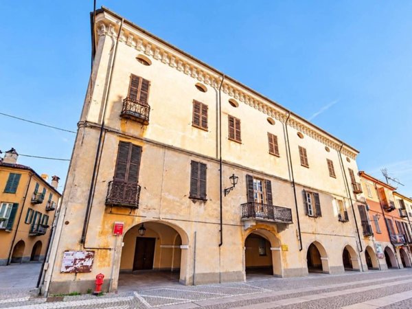 locale commerciale in vendita a Fossano