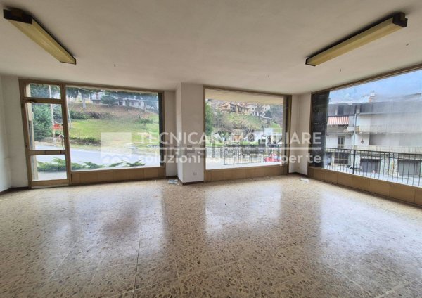 locale commerciale in vendita a Frabosa Sottana in zona Riosecco