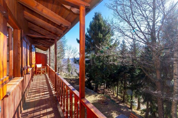 casa indipendente in vendita a Frassino