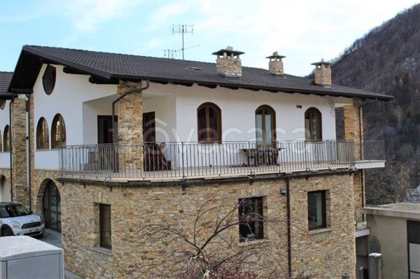 casa indipendente in vendita a Frassino