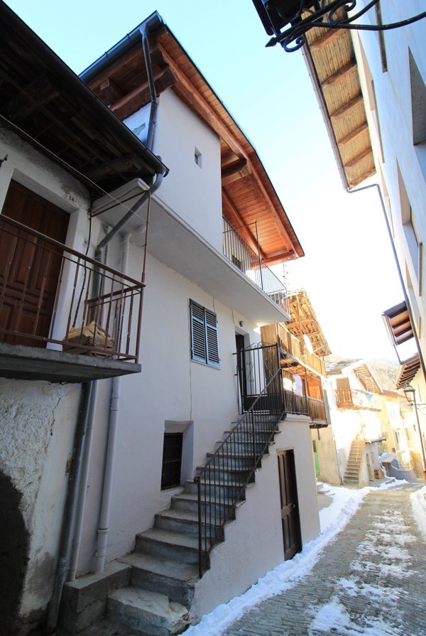 casa semindipendente in vendita a Frassino