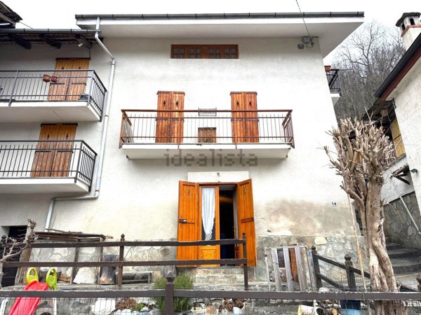 casa indipendente in vendita a Frassino