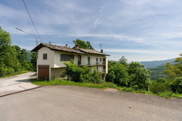 casa indipendente in vendita a Frassino