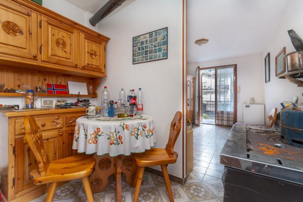 casa indipendente in vendita a Frassino