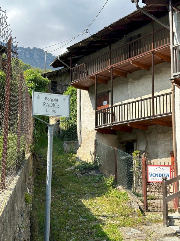 casa indipendente in vendita a Frassino