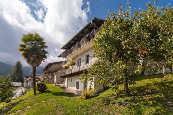 casa indipendente in vendita a Frassino