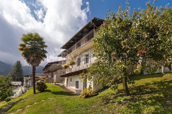 casa indipendente in vendita a Frassino