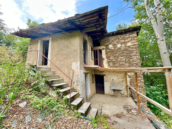 casa indipendente in vendita a Frassino