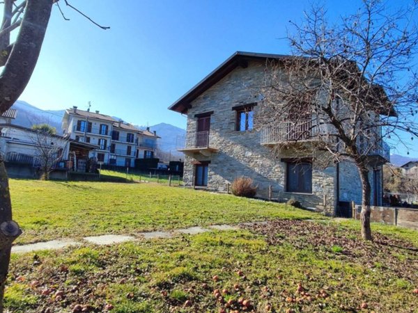 casa indipendente in vendita a Gambasca