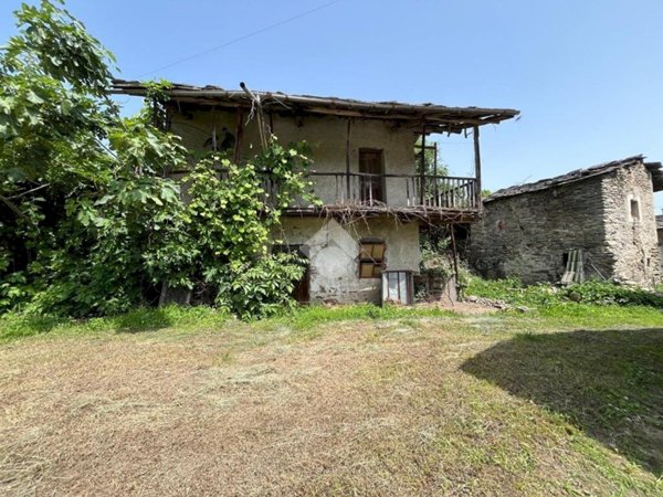 casale in vendita a Gambasca in zona Carpenetti